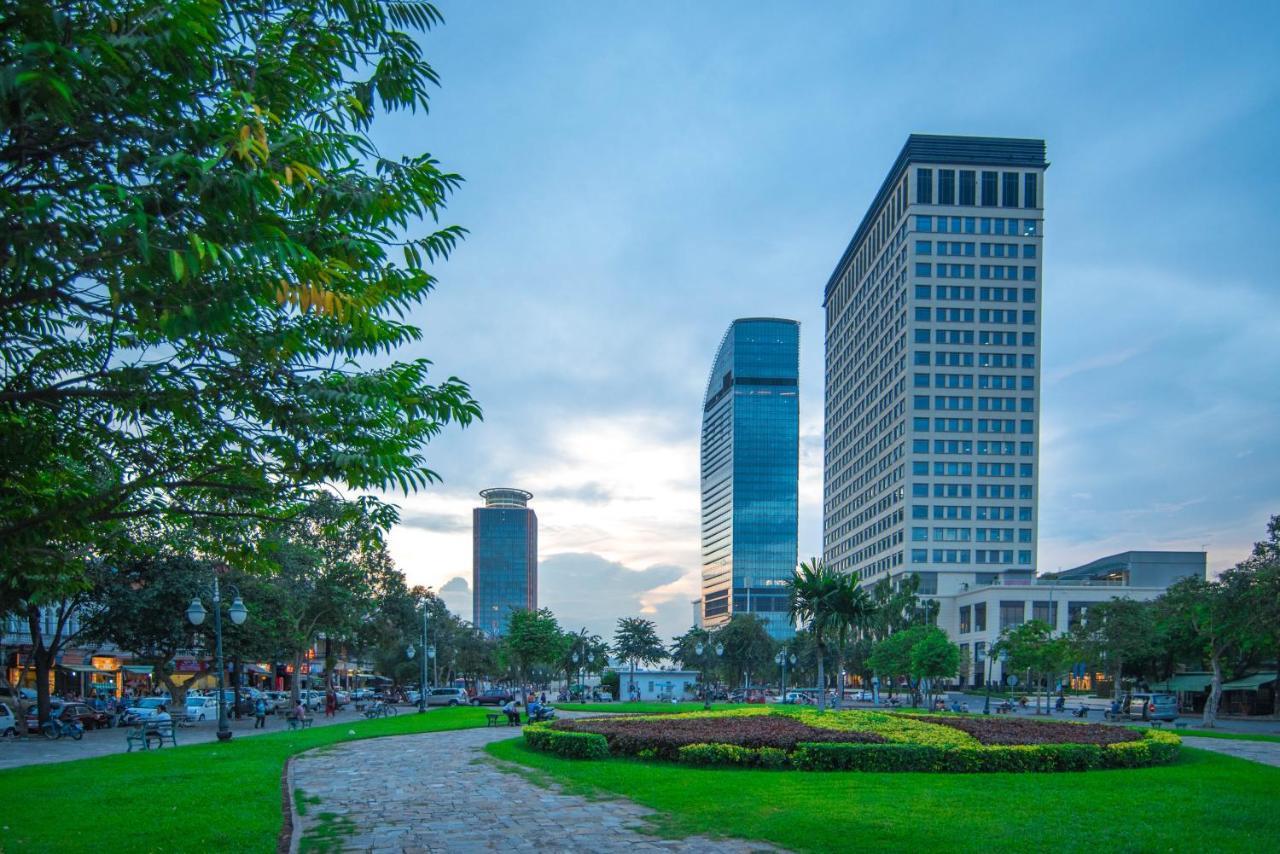 Aurea Central Hotel Phnom Penh Exteriör bild