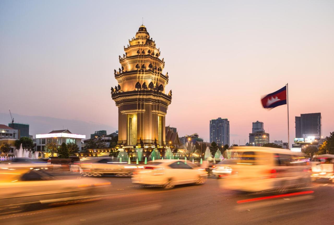 Aurea Central Hotel Phnom Penh Exteriör bild